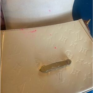 Louis Vuitton vernis monogram shoulder bag. Some lip stick stains on the inside.